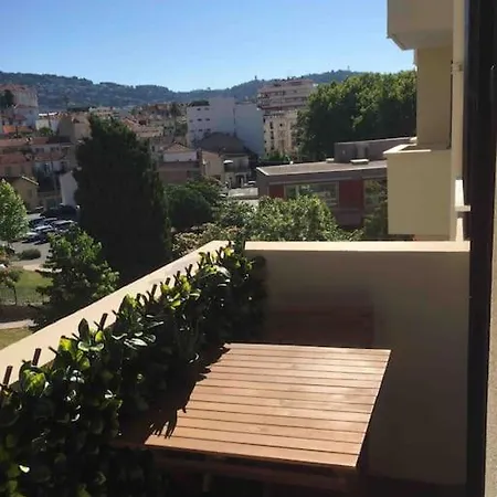Trendy Apartment With 2 Bedrooms,2 Full Bathrooms Each With Shower,Toilet,Sink, 500M From The Centre, Private Secure Parking Apartment Cannes